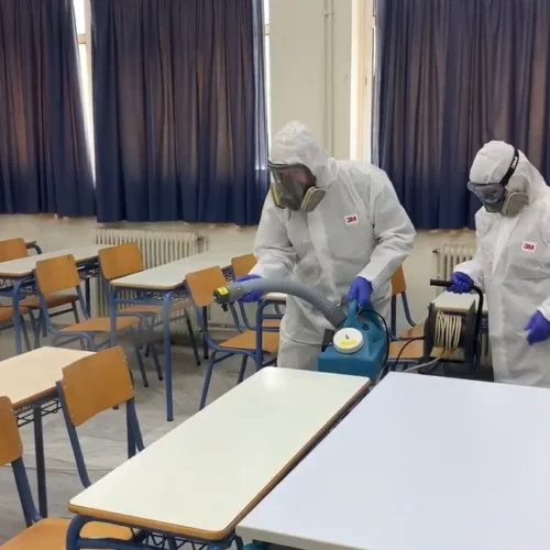 Απολυμάνσεις κορονοϊού σε σχολείο